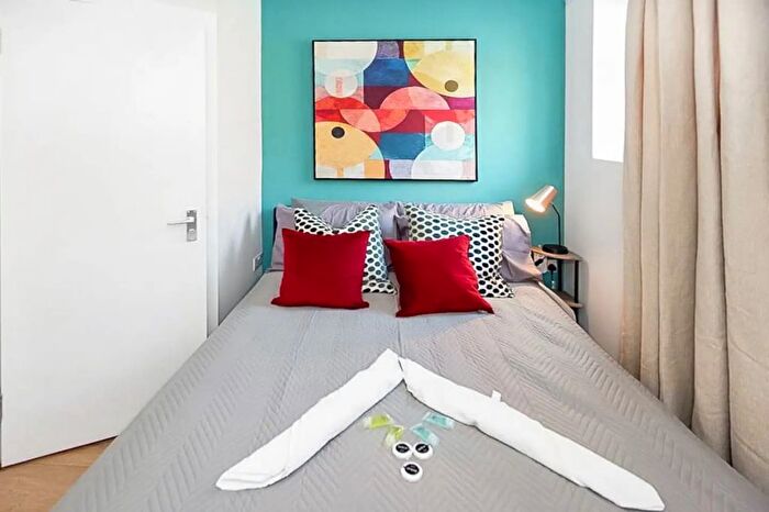 1 Bedroom Flat To Rent In Bulwer Street, London, W12