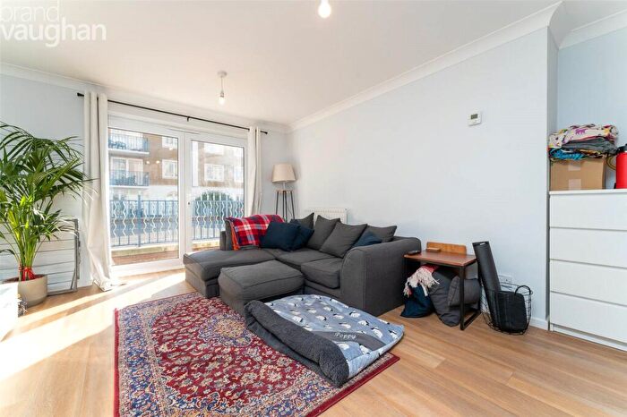 1 Bedroom Flat To Rent In Merton Court, The Strand, Brighton, BN2