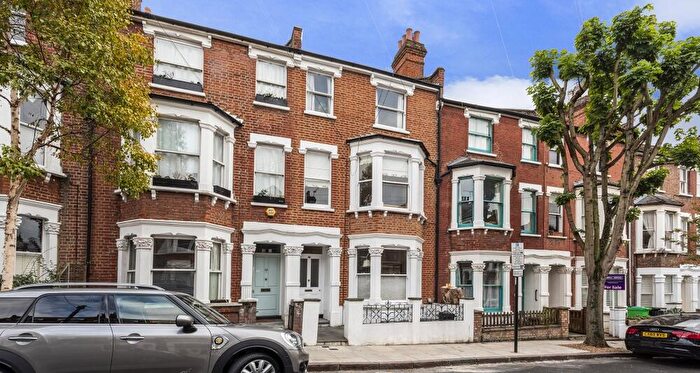 5 Bedroom End Of Terrace House To Rent In Ronalds Road, London, N5