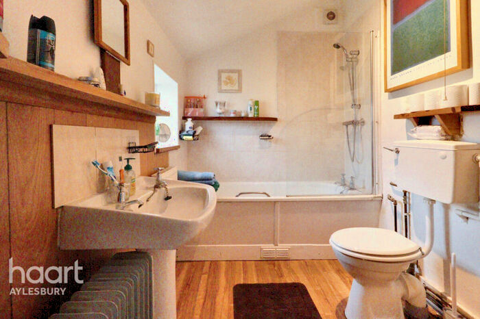 2 Bedroom End Of Terrace House For Sale In Bois Moor Road, Chesham, HP5