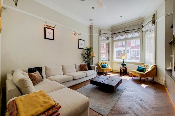 3 Bedroom Flat To Rent In Comeragh Road, London, W14