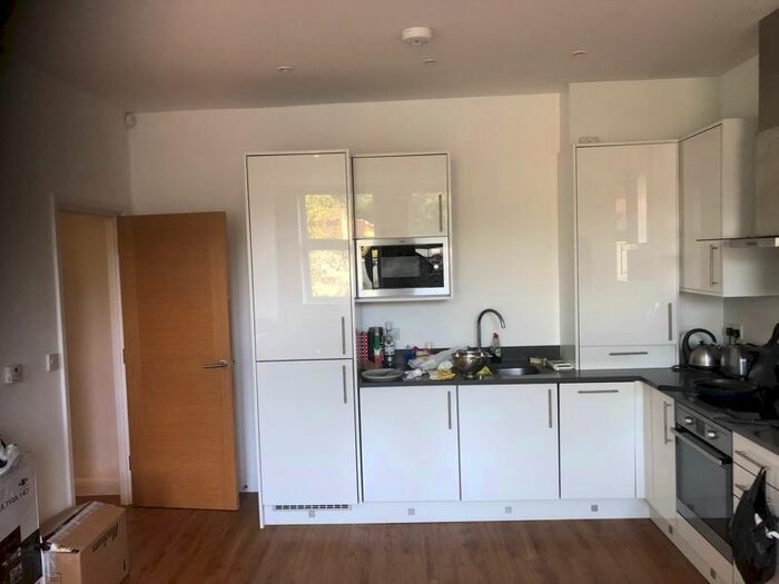 1 Bedroom Flat To Rent In Woodland Court, Soothouse Spring, Childwick Green, St Albans, AL3