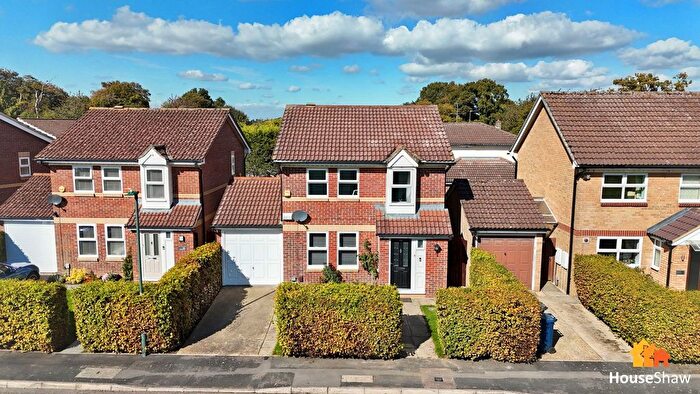 3 Bedroom Detached House For Sale In Gosling Grove, Downley Village, HP13