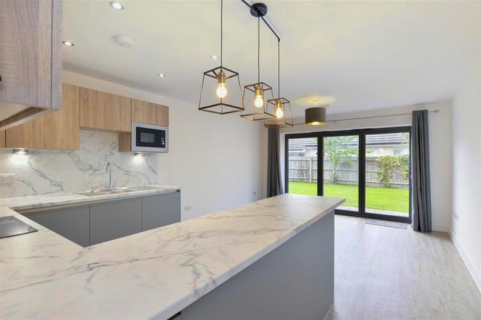 1 Bedroom Flat To Rent In Old Kent Road, Paddock Wood, Tonbridge, TN12