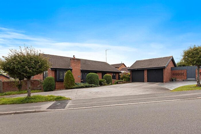 3 Bedroom Detached Bungalow For Sale In Moorthorpe Way, Sheffield, S20
