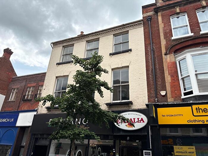 1 Bedroom Property To Rent In Flat, High Street, MK40