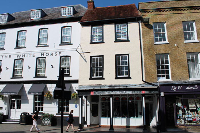 2 Bedroom Apartment To Rent In Romsey, SO51