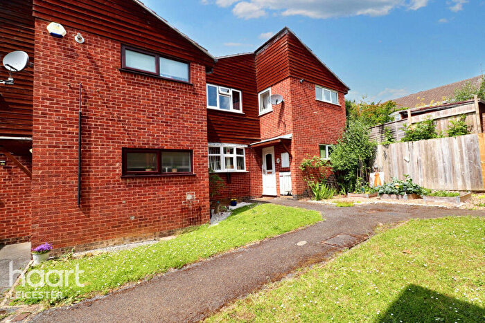 3 Bedroom End Of Terrace House For Sale In Jubilee Gardens, Market Harborough, LE16