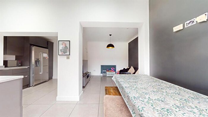 3 Bedroom Semi-Detached House For Sale In Walsh Avenue, Hengrove, BS14