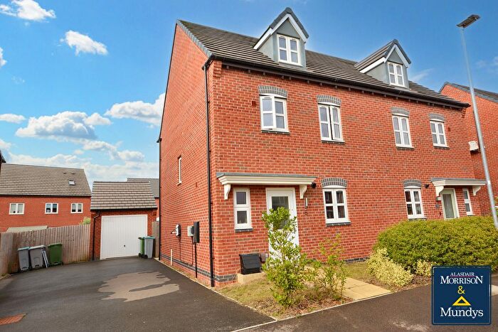 4 Bedroom Semi-Detached House For Sale In Raddle Way, Middlebeck, Newark, NG24