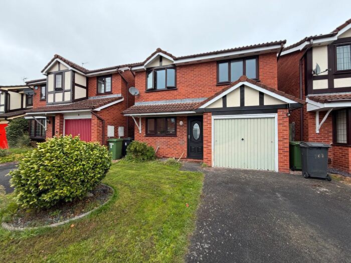 3 Bedroom Detached House To Rent In Fordham Grove, Pendeford, Wolverhampton, WV9