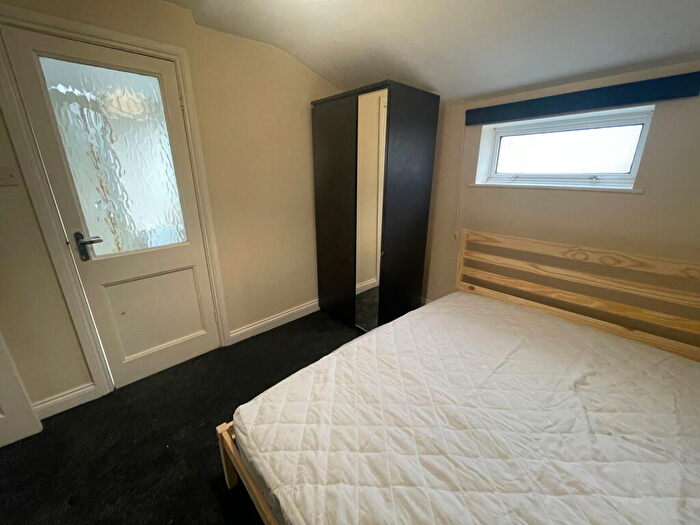 1 Bedroom Semi-Detached House To Rent In Newhall Street, Swindon, Wiltshire, SN1