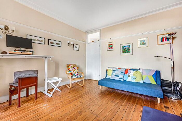 1 Bedroom Flat For Sale In Elm Bank Mansions, Barnes, London, SW13