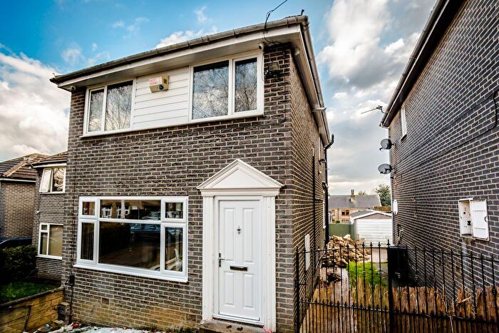 3 Bedroom Detached House For Sale In Richmond Avenue, Huddersfield, HD2
