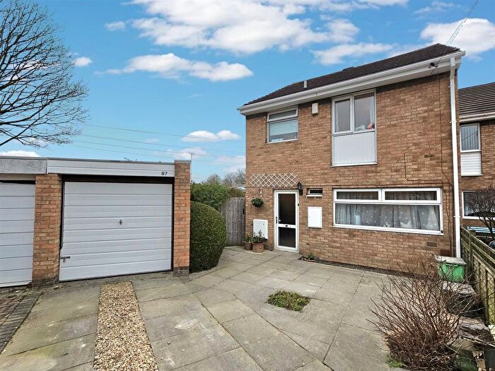 3 Bedroom End Terrace House For Sale In Unwin Road, Cheltenham, GL51