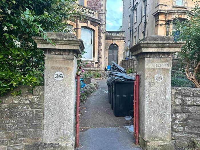 5 Bedroom Flat To Rent In Cotham Road, Bristol, BS6