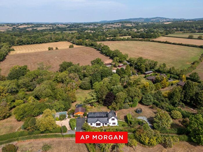 3 Bedroom Detached House For Sale In Woodland Road, Dodford, Bromsgrove, Worcestershire, B61