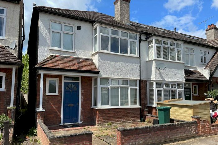 3 Bedroom End Of Terrace House To Rent In Cambridge Crescent, Teddington, TW11