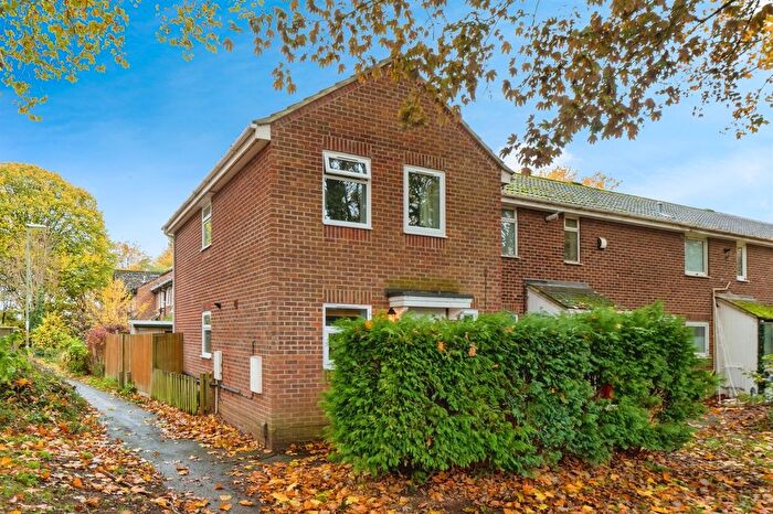 2 Bedroom End Terrace House For Sale In Harewood Close, Eastleigh, SO50