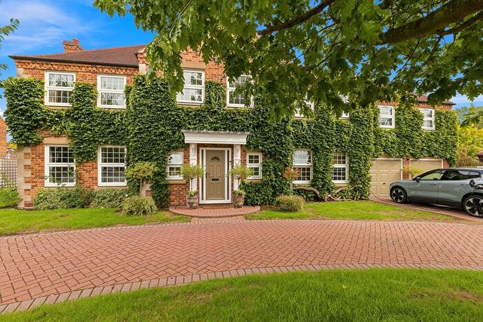 6 Bedroom Detached House For Sale In The Pastures, Long Bennington, Newark, Nottinghamshire, NG23