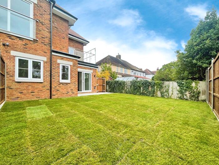 2 Bedroom Flat To Rent In Bromley Common Bromley, BR2