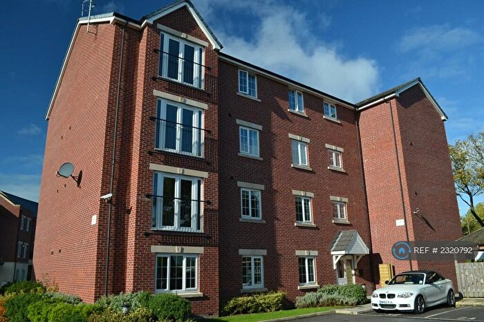2 Bedroom Flat To Rent In New Forest Way, Leeds, LS10