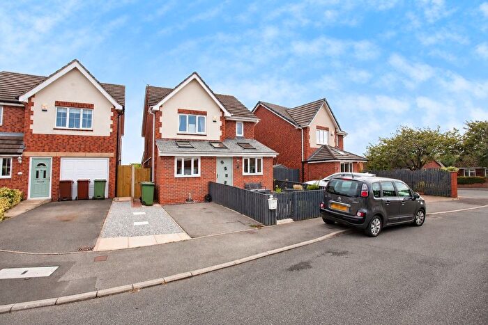 4 Bedroom Detached House For Sale In Hunters Farm Glade, Kinsley, Pontefract, WF9
