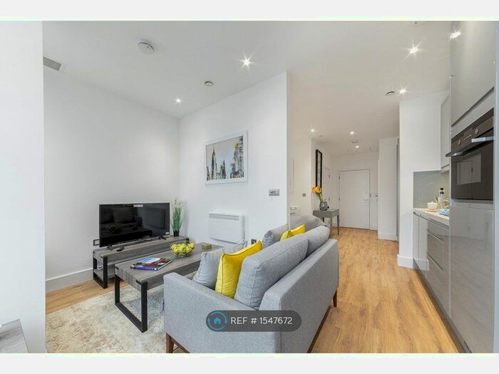 Studio To Rent In West Gate Road, London, W5