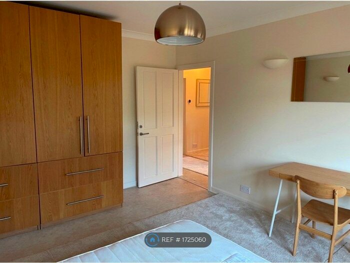 2 Bedroom Flat To Rent In Park Avenue North, London, NW10