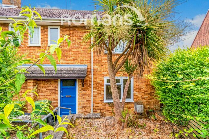 1 Bedroom Maisonette To Rent In Wolfe Close, SO22