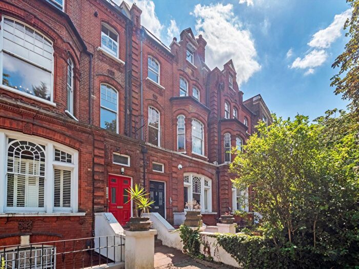 2 Bedroom Flat For Sale In Clapham Road, Clapham, SW9