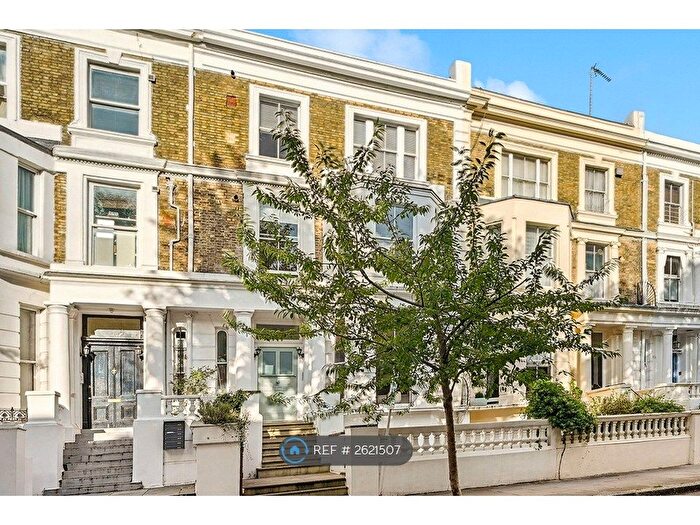 2 Bedroom Flat To Rent In Russell Road, London, W14