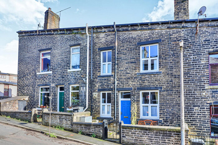 2 Bedroom Terraced House To Rent In Albert Street, Mytholmroyd, Hebden Bridge, West Yorkshire, HX7