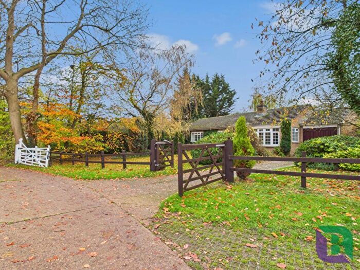 3 Bedroom Bungalow For Sale In Mill Lane, Hulcote, MK17