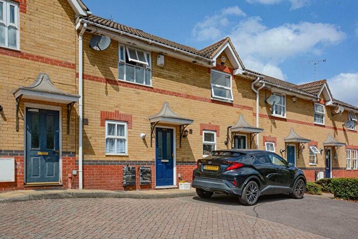 2 Bedroom Terraced House To Rent In Brookhill Road, London, SE18