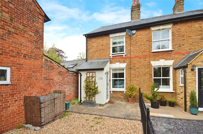 2 Bedroom End Of Terrace House For Sale In London Road, Aston Clinton, Aylesbury, HP22