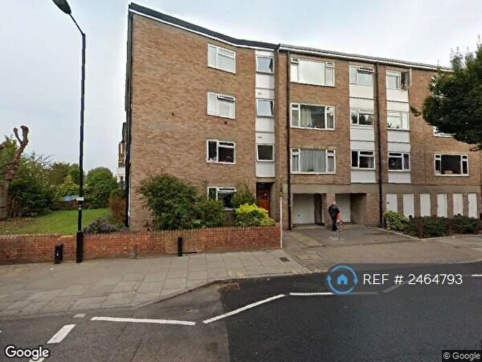 2 Bedroom Flat To Rent In Derbin Court, London, N4