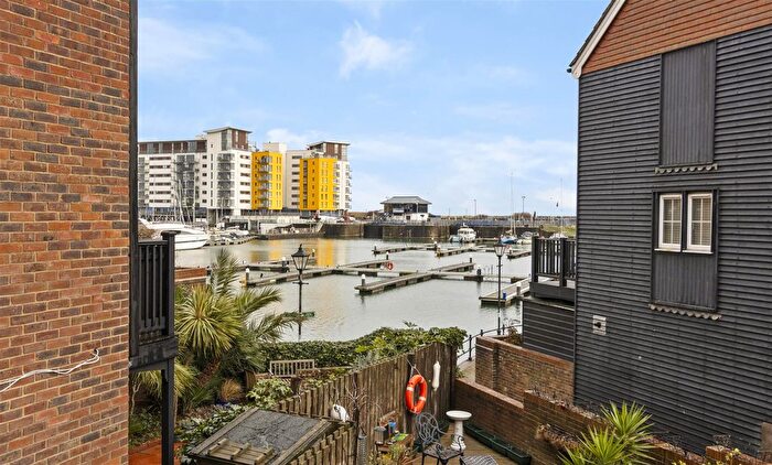 4 Bedroom Semi-Detached House For Sale In Madeira Way, Eastbourne, BN23