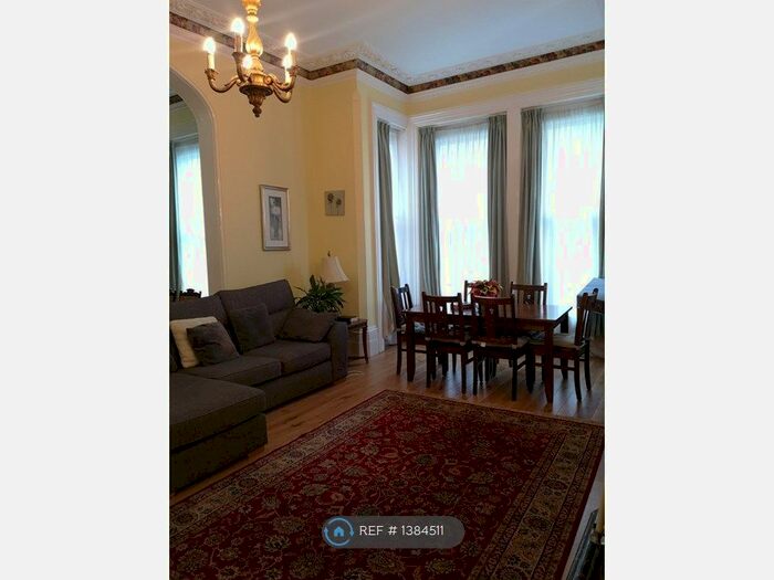 2 Bedroom Flat To Rent In Earls Avenue, Folkestone, CT20