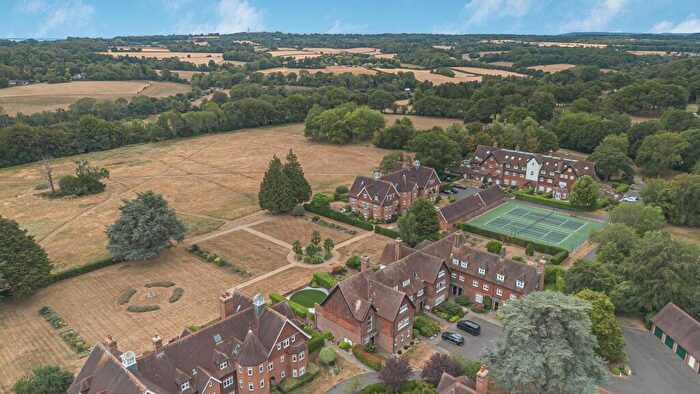 3 Bedroom Penthouse For Sale In Eyhurst Park, Outwood Lane, Kingswood, Tadworth, KT20