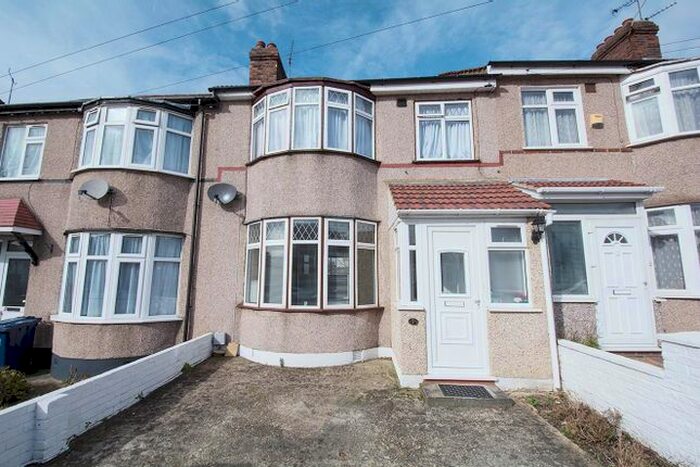 3 Bedroom Property To Rent In Rosecroft Road, Southall UB1