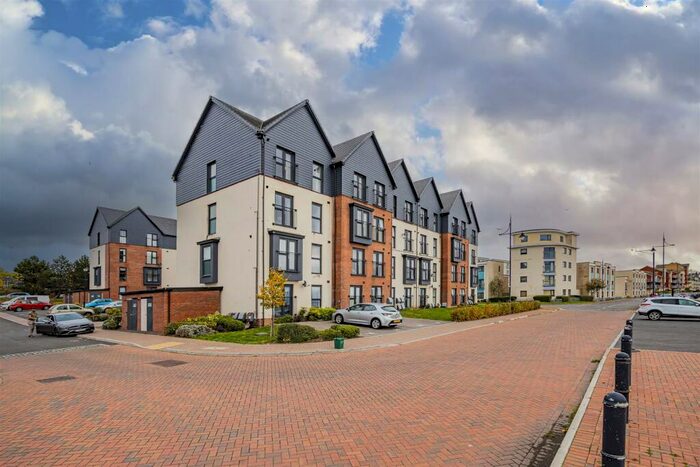 2 Bedroom Apartment To Rent In Cei Tir Y Castell, Barry, CF63