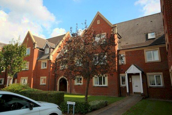 3 Bedroom Flat To Rent In Tanbridge Park, RH12