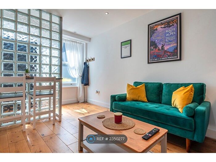 1 Bedroom Flat To Rent In Preston Close, London, SE1