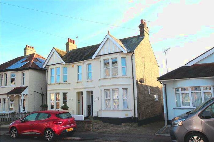 2 Bedroom Apartment To Rent In High Street, Shoeburyness, Southend-on-sea, Essex, SS3