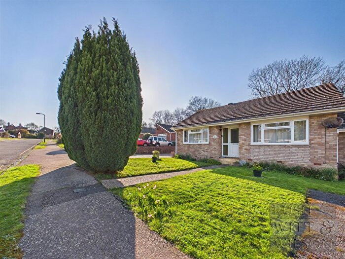 2 Bedroom Bungalow For Sale In Norman Close, Battle, TN33