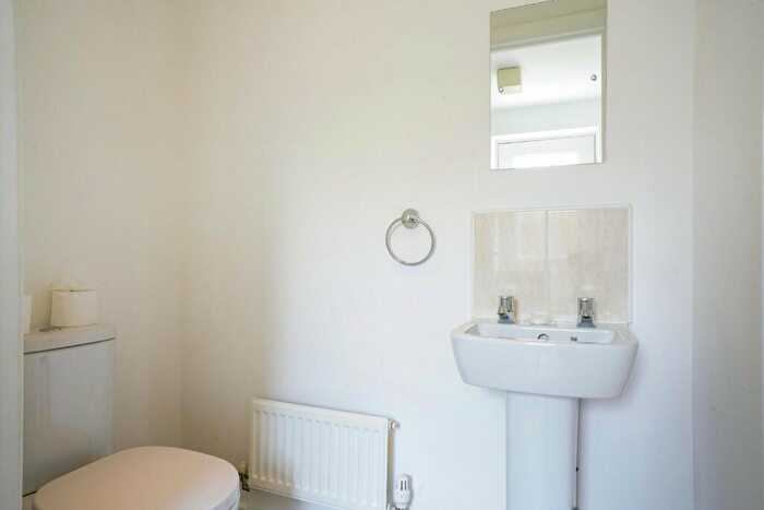 5 Bedroom House To Rent In Garner Close, Northampton, Northamptonshire, NN5