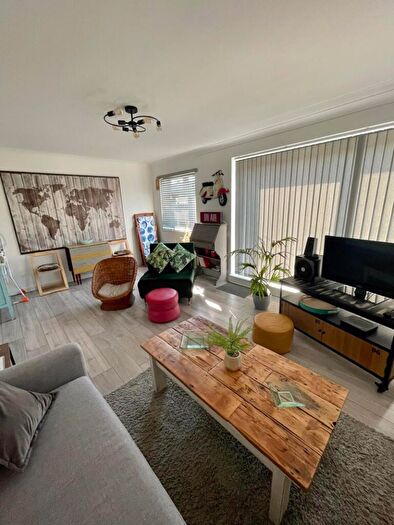 2 Bedroom Flat To Rent In A Sea Road Boscombe, BH5