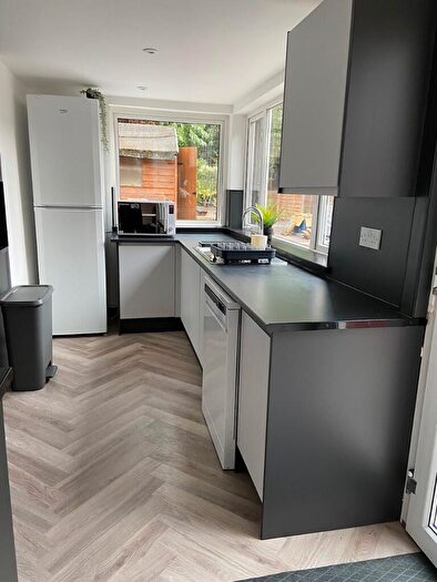 6 Bedroom Semi-Detached House To Rent In Oak Tree Lane, Birmingham, B29