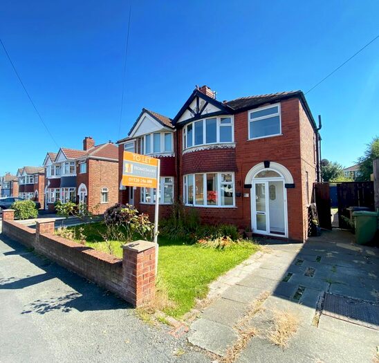 3 Bedroom Semi-Detached House To Rent In Langdale Road, Runcorn, WA7